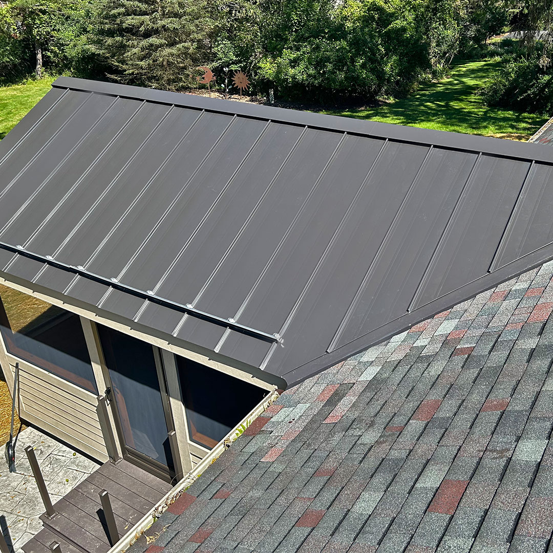 NBHD_Roofing's tweet photo. We offer standing seam #metalroof that are custom fabricated right on site. Our metal roofs are not your average ones - they are of higher gauge and exceptional quality, ensuring durability and longevity for your #home. Call us at (734) 994-6500. https://t.co/UNUxxDMkPT