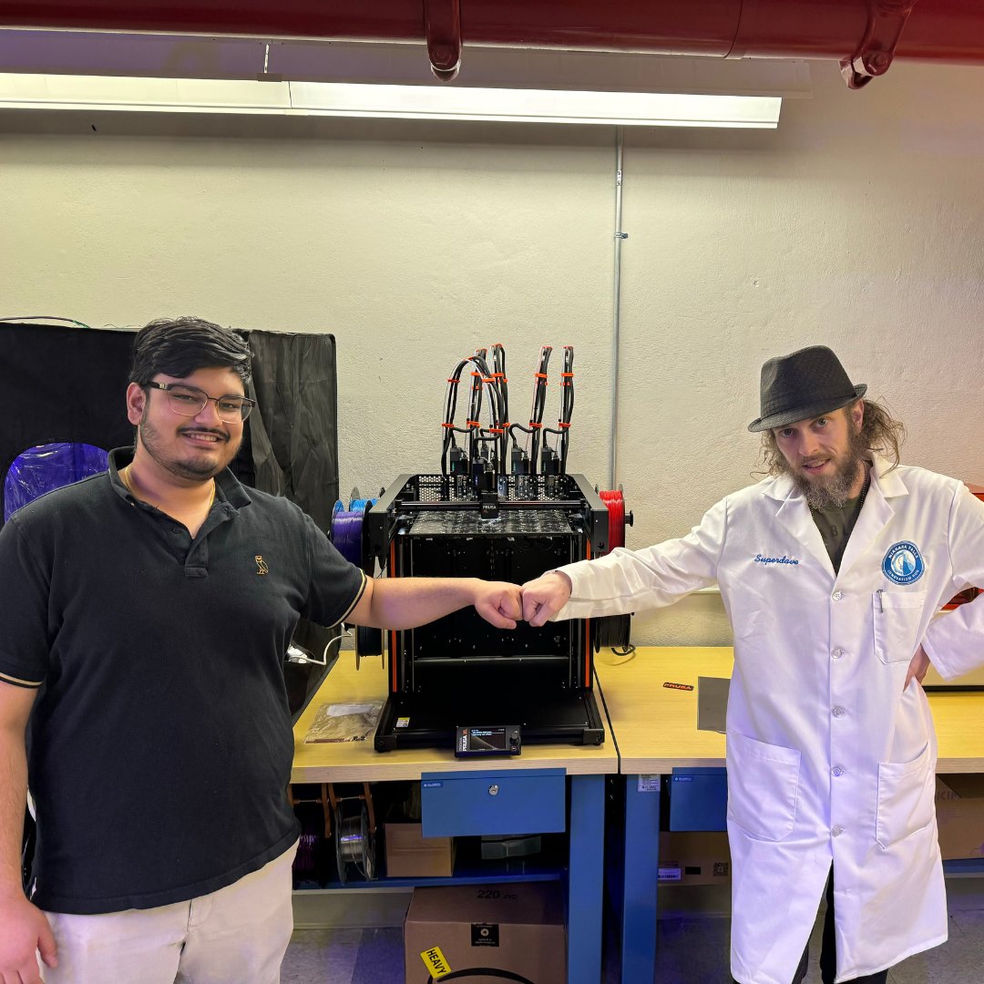 Meet the newest powerhouse on our prototyping team: the Original Prusa XL Assembled 5-toolhead #3DPrinter! 🚀

With its cutting-edge modular design, this printer opens up a world of possibilities, supporting up to five different print heads for unmatched material diversity.