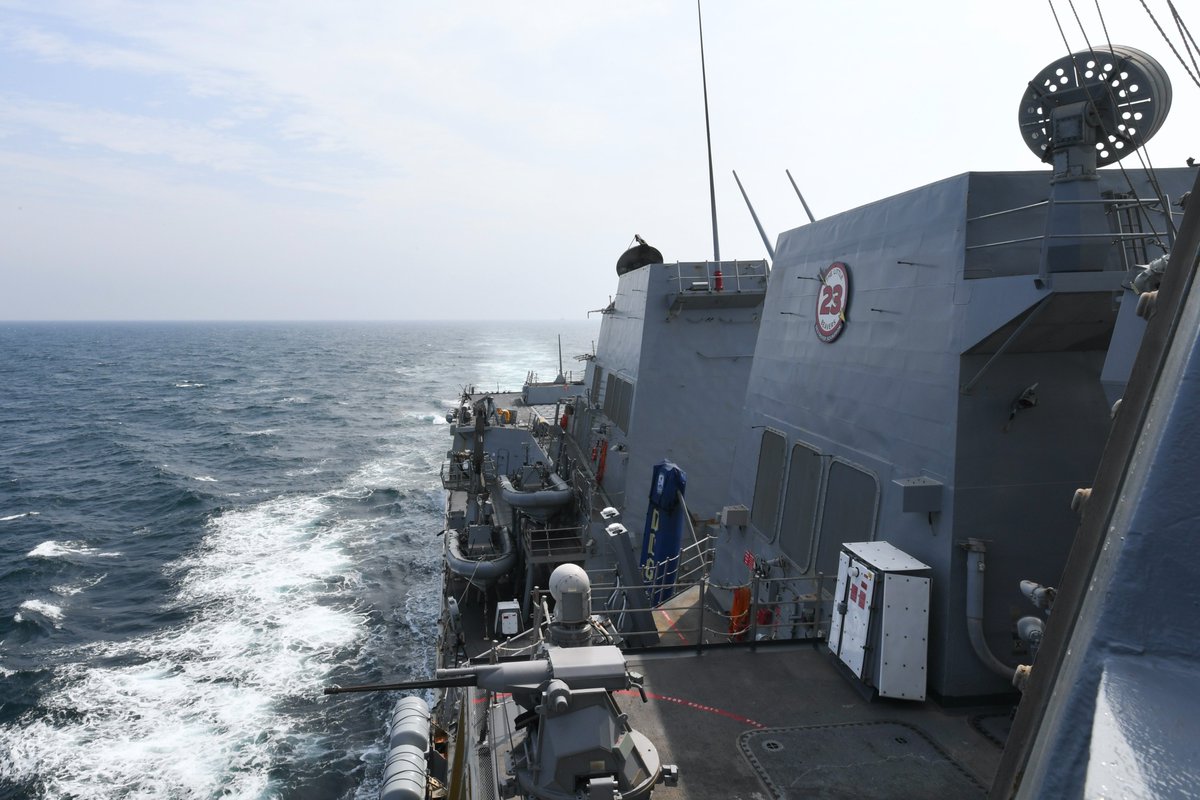 Destroyer USS HALSEY DDG97 carried out a #Taiwan Strait transit 8 May, closely monitored by Chinese forces. 3rd US Navy surface transit of the strait this year, plus another by a P-8 aircraft. US story at c7f.navy.mil/Media/News/Dis… China's version at eng.chinamil.com.cn/CHINA_209163/T…