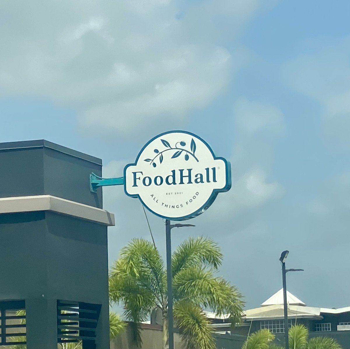 All Things Food! 🚨
We’re so proud to announce that Rancho’s gourmet Kettlecorn popcorn is now available at Trinbago’s first ever Grocerant @foodhalltt 🙌🏾

Look out for our Large and Family-sized bags on the shelves when next you shop 😁

📍Food Hall, Piarco Plaza
#supportlocal