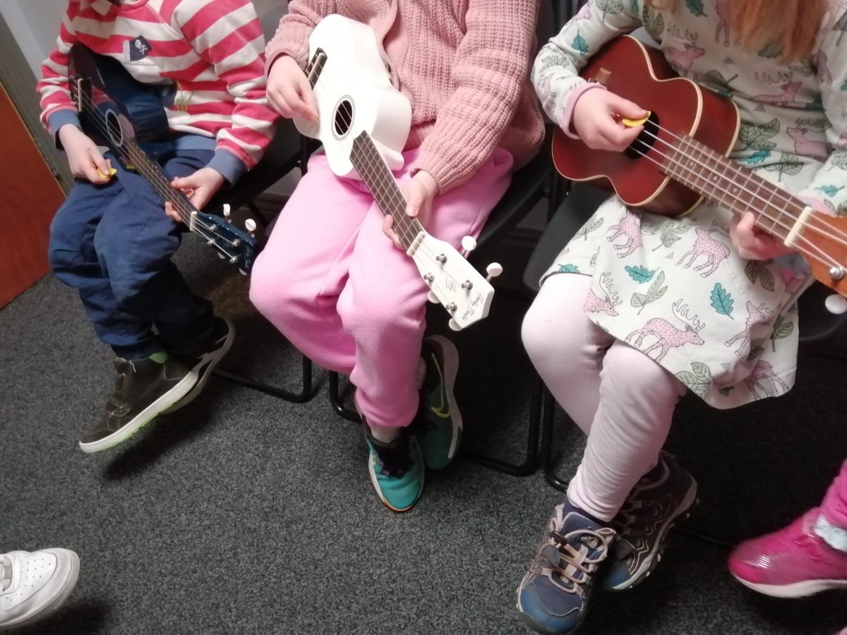 Group Instrument Classes for children aged 5-7 are very popular here at Mezzo Music Academy! 🎶 A fun and engaging introduction for your child to learn their first instrument! Register your interest here. docs.google.com/forms/d/e/1FAI…