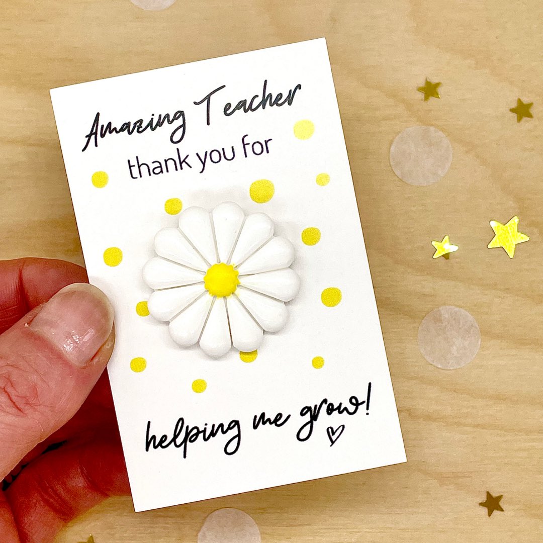 NEW! Daisy pin teacher thank you gift: Amazing Teacher, thank you for helping me grow 🌼

#WomanInBizHour #TeacherAppreciateWeek #TeacherAppreciationDay #teachergift #giftideas #giftsforher #etsygifts #etsyfinds #shopindie #shopsmall

etsy.com/shop/janebprin…