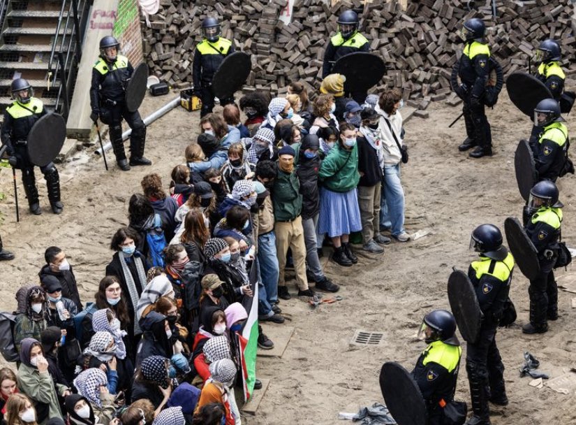 Politie Amsterdam verbeeldt hier treffend situatie Palestijnen in Gaza
