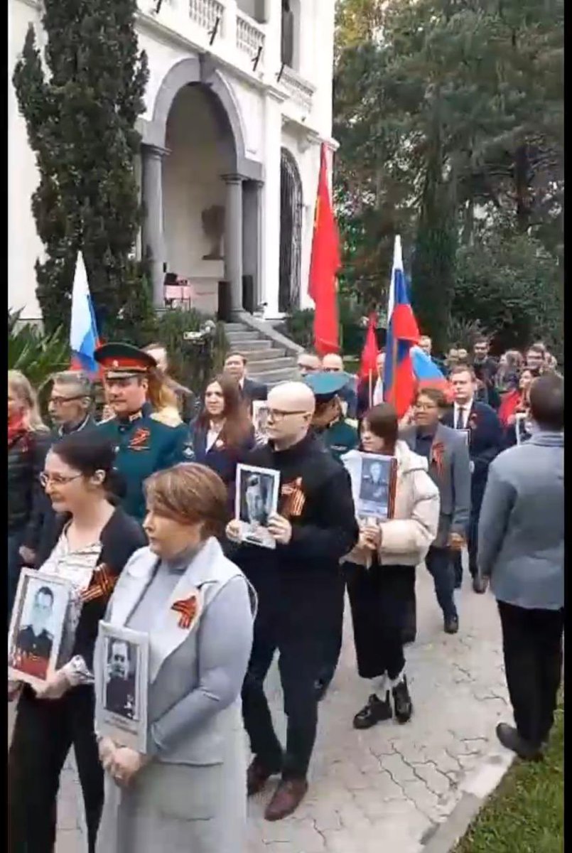 En vísperas del Día de la Victoria en la Gran Guerra Patria (9 de mayo) organizamos la marcha de Regimiento Inmortal cuyo objetivo es rendir homenaje a todos que lucharon en el frente y trabajaron en retaguardia para la Victoria sobre el fascismo. #Victory79 #ImmortalRegiment