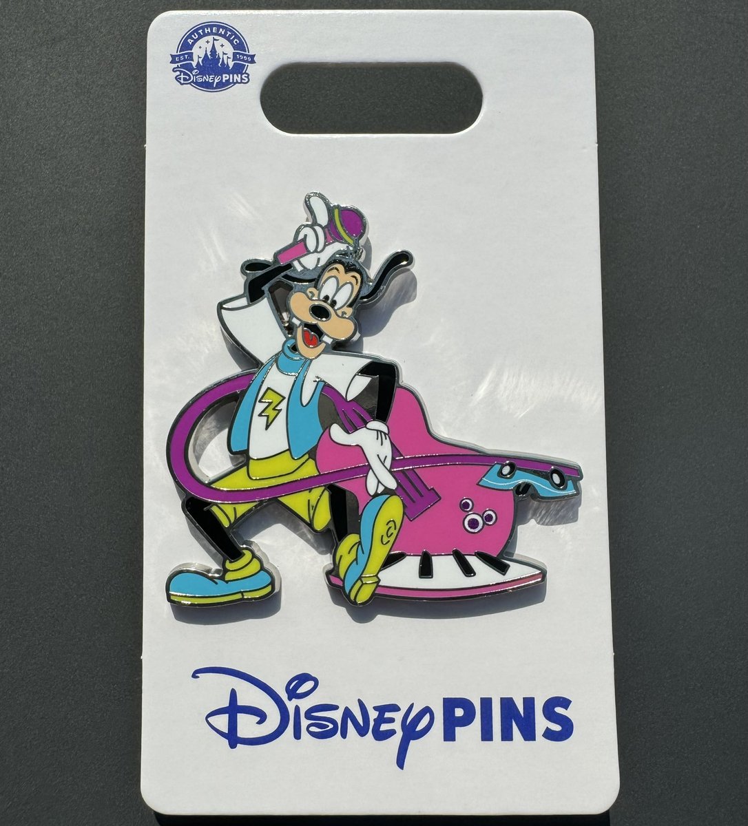 New Goofy Rock ‘n’ Roller Coaster pin at Walt Disney World: disneypinsblog.com/new-disney-pin…