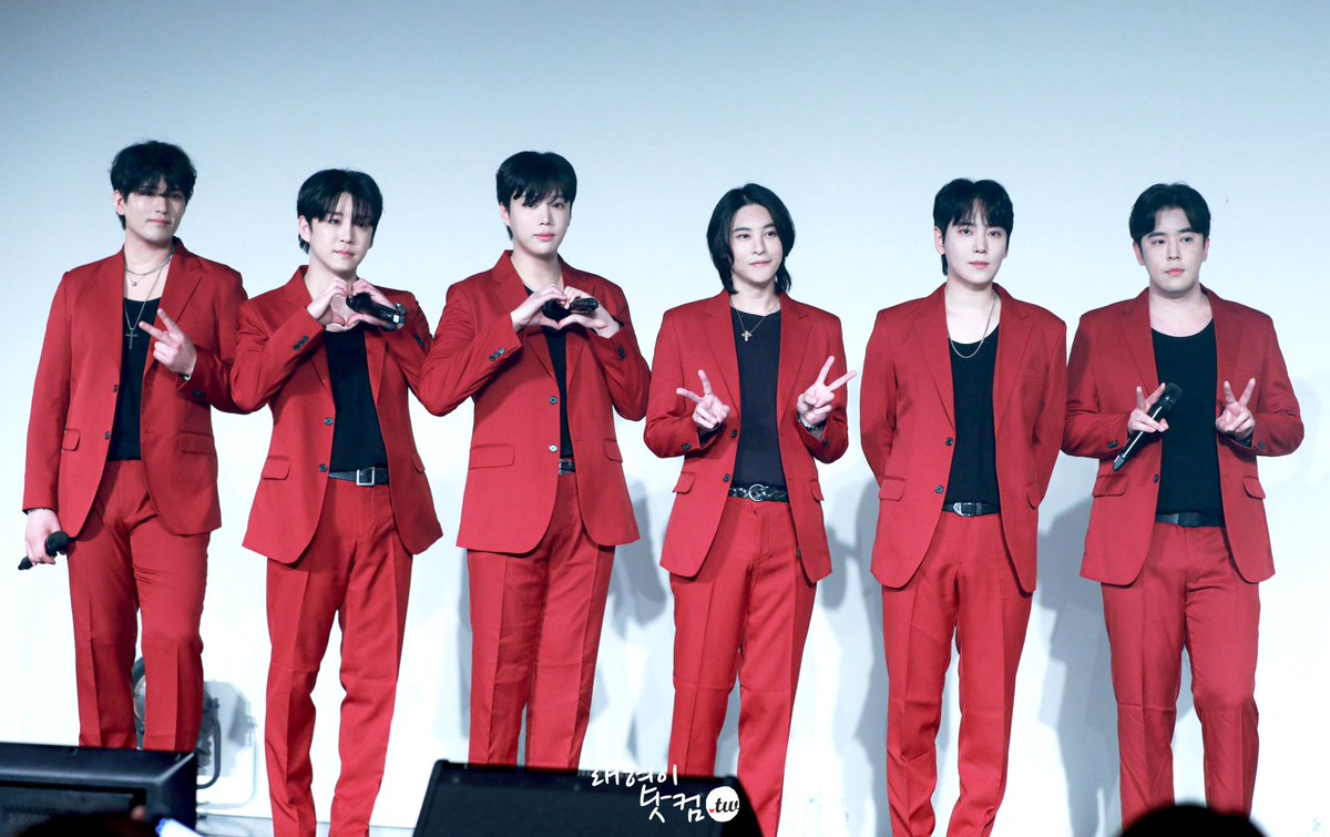 MaDear0608's tweet photo. 240504 OMOIDE 도쿄 라이브 1부 ❤️

@fogus68
@jinchulvv
@Only1yejun
@LUsyndrome
@kdg5902
@ChoiKanism
#래현 #진온 #예준 #이유 #대건 #칸 #포커즈 #Fcuz https://t.co/vzN84bwikC