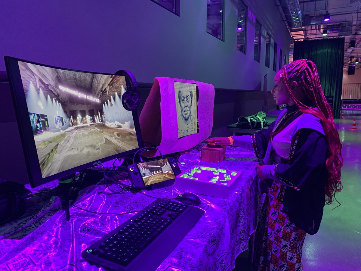 Buzzzz tonight at #SilentGreen Berlin #ExperimentalGameCultures show