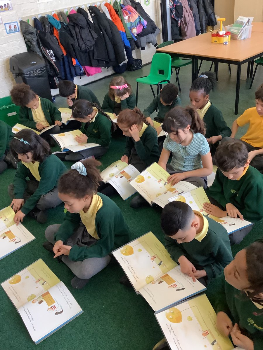 Year 2 have been reading the #story, 'The Way Back Home' by Oliver Jeffers as part of their BIG SIX BOOKS. They also took a copy of their own to read during #literacy and their free time. 💭✍️ #Writing #English #Reading