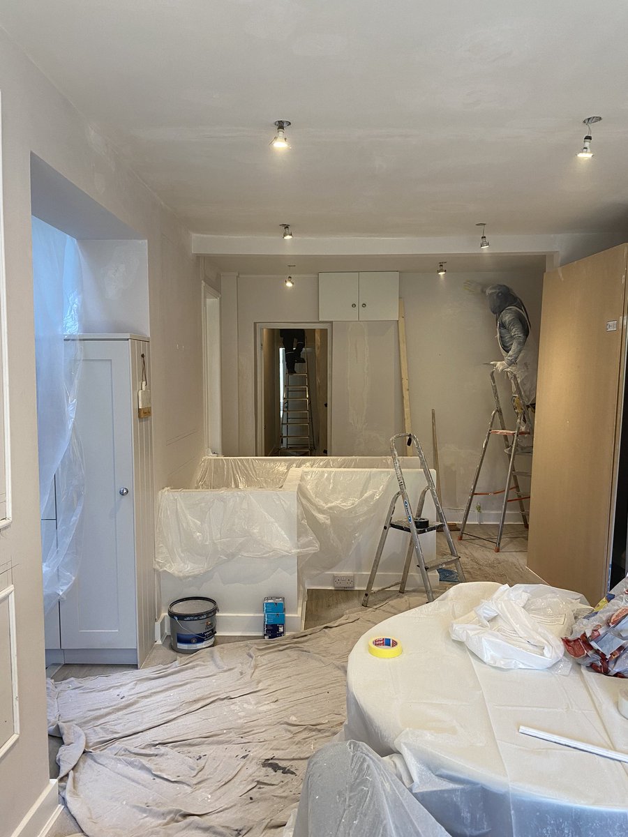 inar_ltd's tweet photo. Behind the scenes 🎬⬇️

                                    📸
.
.
.
.
.
.
.
.
.
,
@orac_france @orac_uk @orac.official #moulding #walls #wallsticker #paintings #waterpaints #colorful #colors #déco #decoration #decoração #interiores #interiør #designer #graphicdesign #interiordecor #interiör #interiodesign