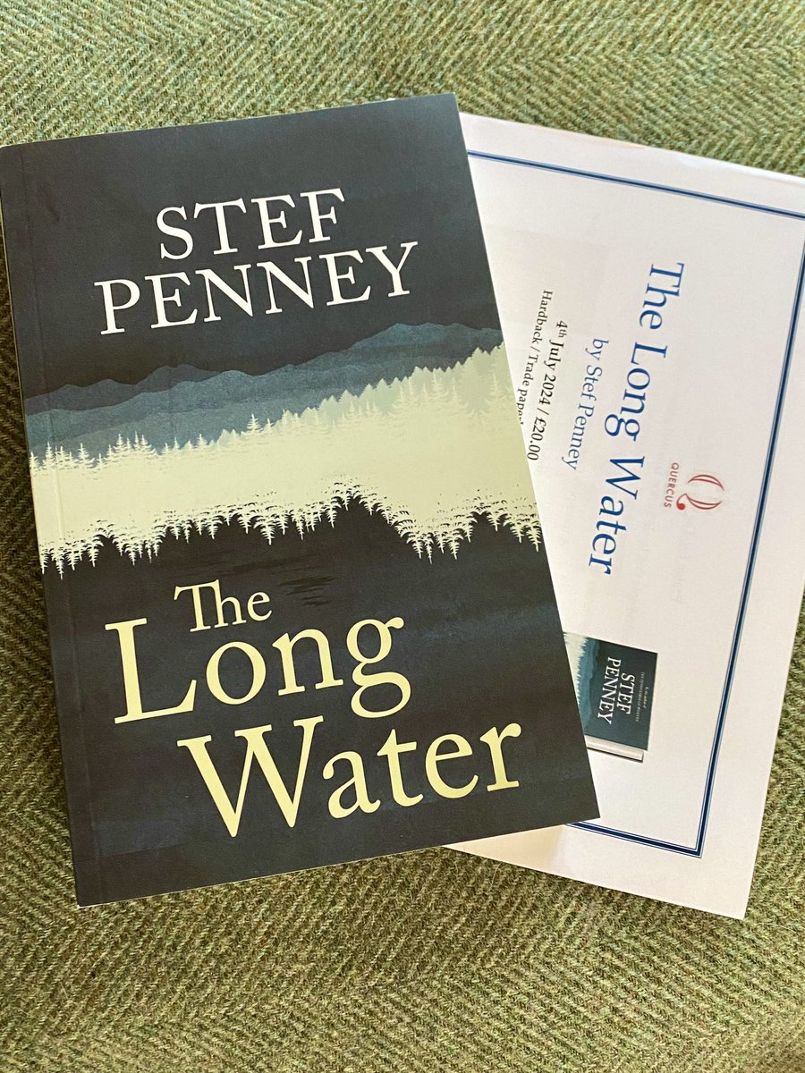 Thank you so much to @QuercusBooks @LizzieMastersUK @anabooks for this stunning copy of #TheLongWater #stefpenney. Really looking forward to reading this with my @Squadpod3 ladies! 😻😻