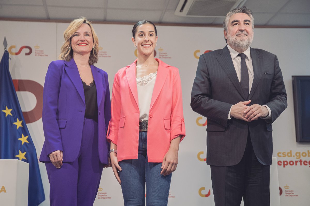 La ministra @Pilar_Alegria ha acompañado a @CarolinaMarin el día en que ha conocido que es la tercera española en recibir el Premio Princesa de Asturias de los Deportes. ¡Enhorabuena, campeona! Aquí, toda la información 👇 educacionfpydeportes.gob.es/prensa/fotonot…