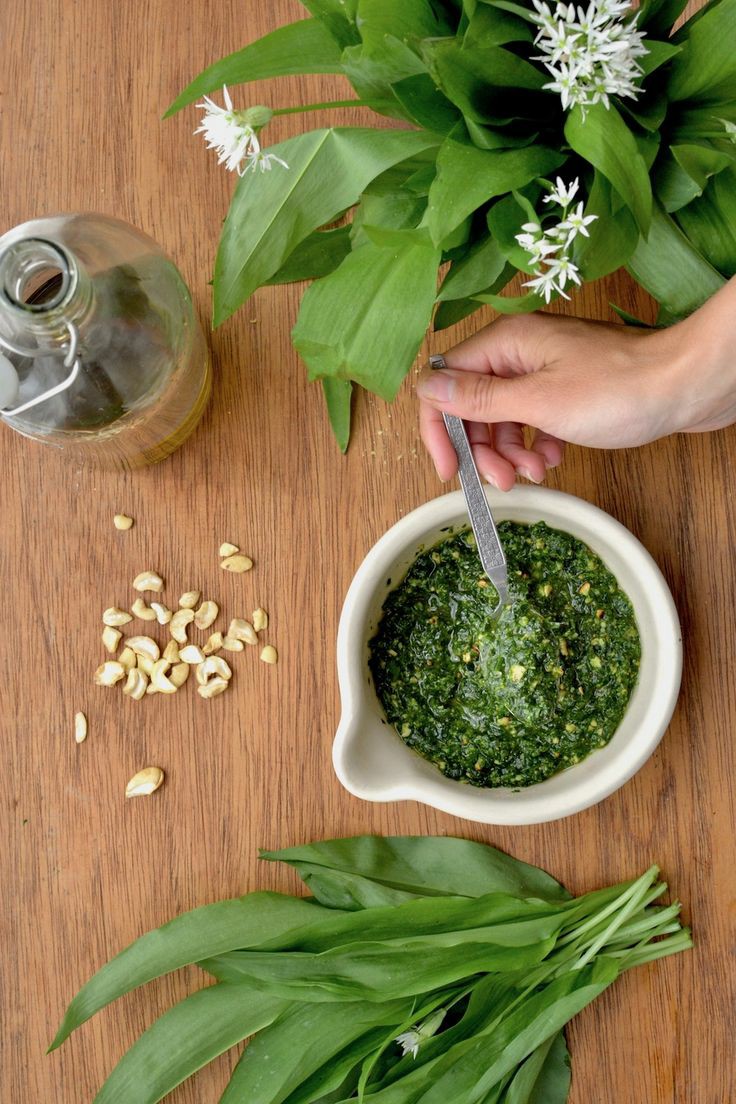 It's that wonderful time of year again—the season of wild garlic. Why not try a simple recipe idea? Whip up some wild garlic pesto! Blend a handful of garlic leaves with pine nuts, parmesan cheese, olive oil, and a squeeze of lemon juice.🍃🧄

#WildGarlic #PilmuirCottage_cookbook