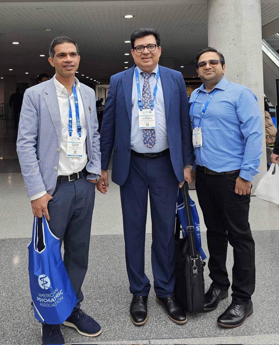 Honored to be clicked with 2 giants of the Field. 
Dr. Farooq Mohyuddin (Program Director Saint Elizabeth DC) 
Dr. Hassan Majeed(Child and Adult Psychiatrist, Addiction and Pain Medicine)
#APAAM24 #MedTwitter #psychtwitter #MedEd #Match2025 #USMLE