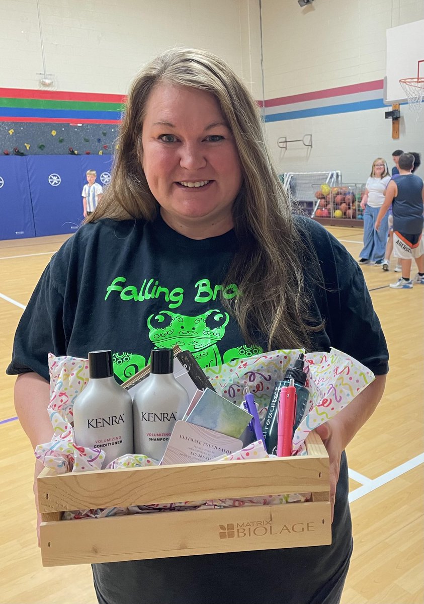 Congratulations to the winner of this month's Wellness Challenge! Thank you to local business Ultimate Touch Salon for supporting our teachers and donating this prize basket. 🐸😊