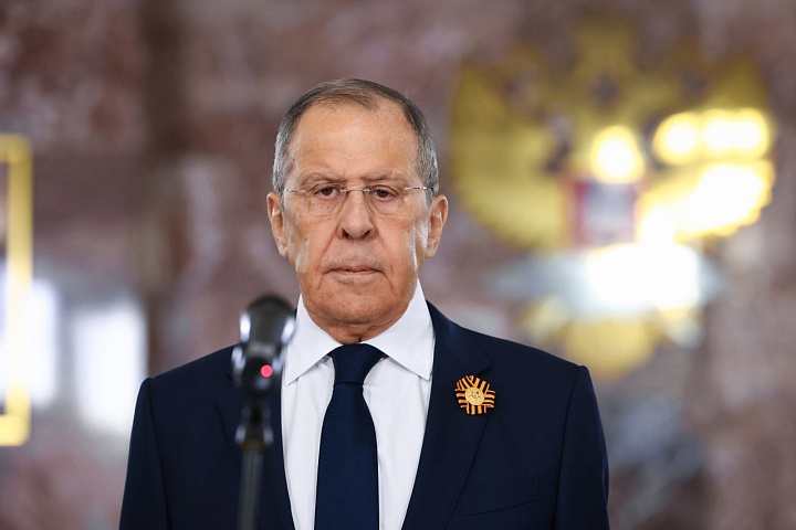 🇷🇺 Russia Foreign Minister Lavrov:

'Today, according to tradition, we celebrate Great Victory Day, May 9, a day that will never be gone from our memory,  a day when we commemorate those who protected Russia, Europe and the world from Nazism and pay tribute to their heroism...…