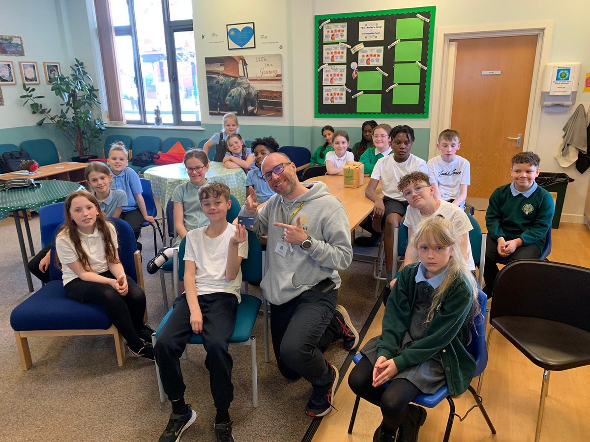 This week we gave the Pupil Leadership Team at @stpetersfarn our bank card! They needed investment for their Sweet Shop enterprise project to raise money for @FortaliceBolton. #BrightLeaders 💡