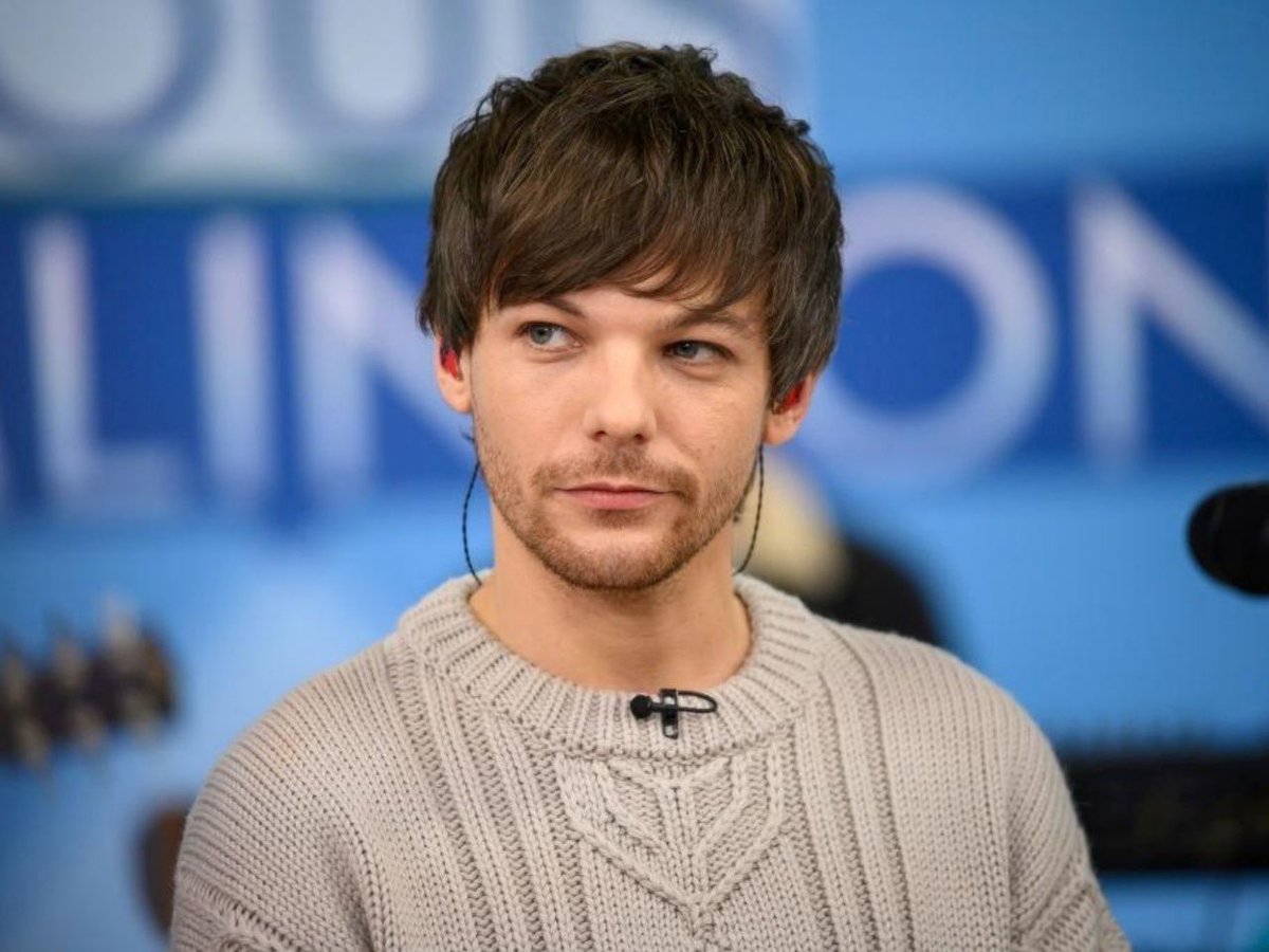 QGdoInter's tweet image. Louis Tomlinson, ex-integrante da banda One Direction, fez uma doação para ajudar as vítimas das enchentes no Rio Grande do Sul, e criou pontos de coleta em seus shows no Brasil para arrecadar suprimentos.

O artista fará shows em território brasileiro agora no mês de maio, nos