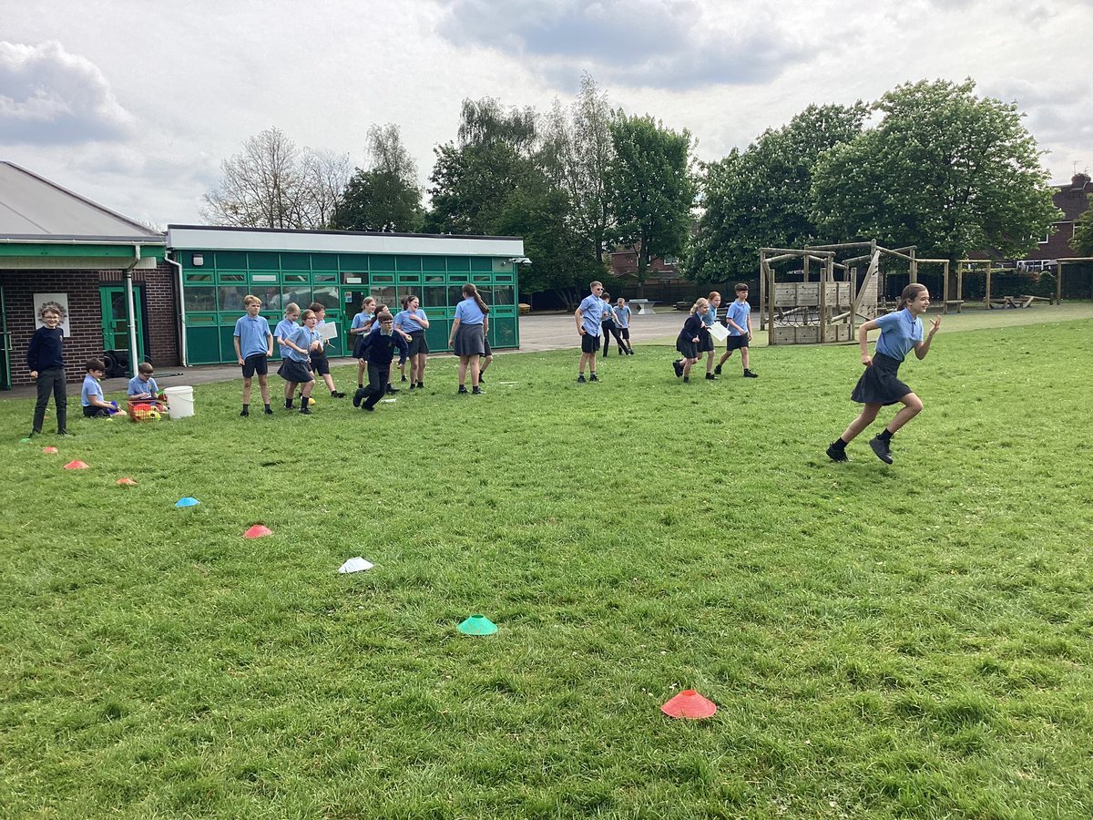 ComberbachMrsS's tweet photo. Today year 6 were answering the question ‘Does having long arms help you throw further?’ Year 6 concluded that the length of your arms does not determine how far you can throw #ComberbachScience https://t.co/ZU2QDN3klJ