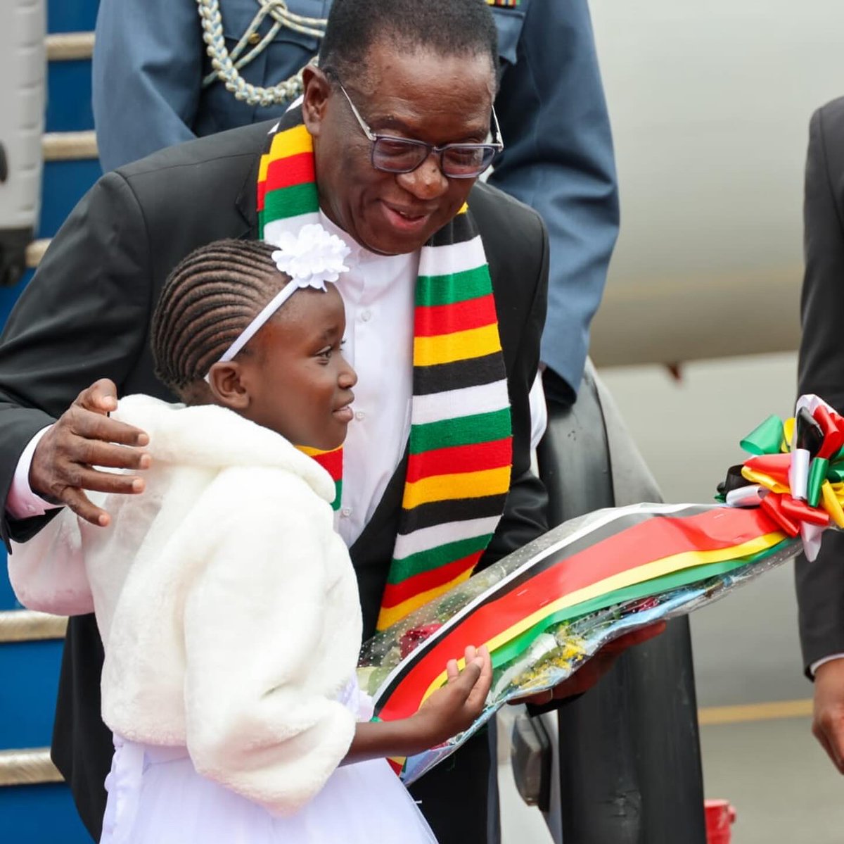 edmnangagwa's tweet photo. Delighted to be in Nairobi for the Africa Fertilizer and Soil Health Summit. 
Fertilizer and soil health are vital for sustainable agriculture and food security across Africa.
This regional cooperation helps us drive towards #Vision2030 https://t.co/FgXUP064QY