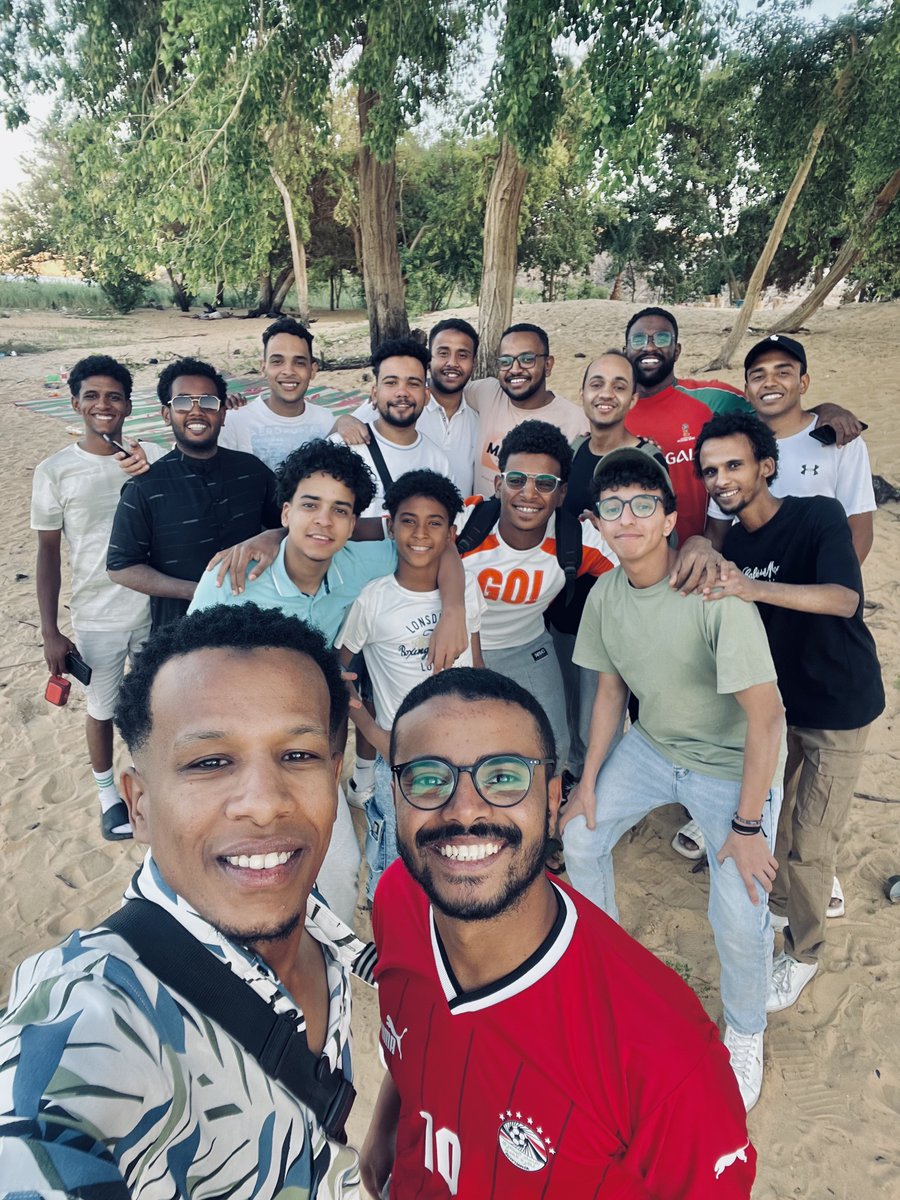 sanosy_ll's tweet photo. مصورين وفنانين اسوان 💙🌊 https://t.co/gMllSl3DON