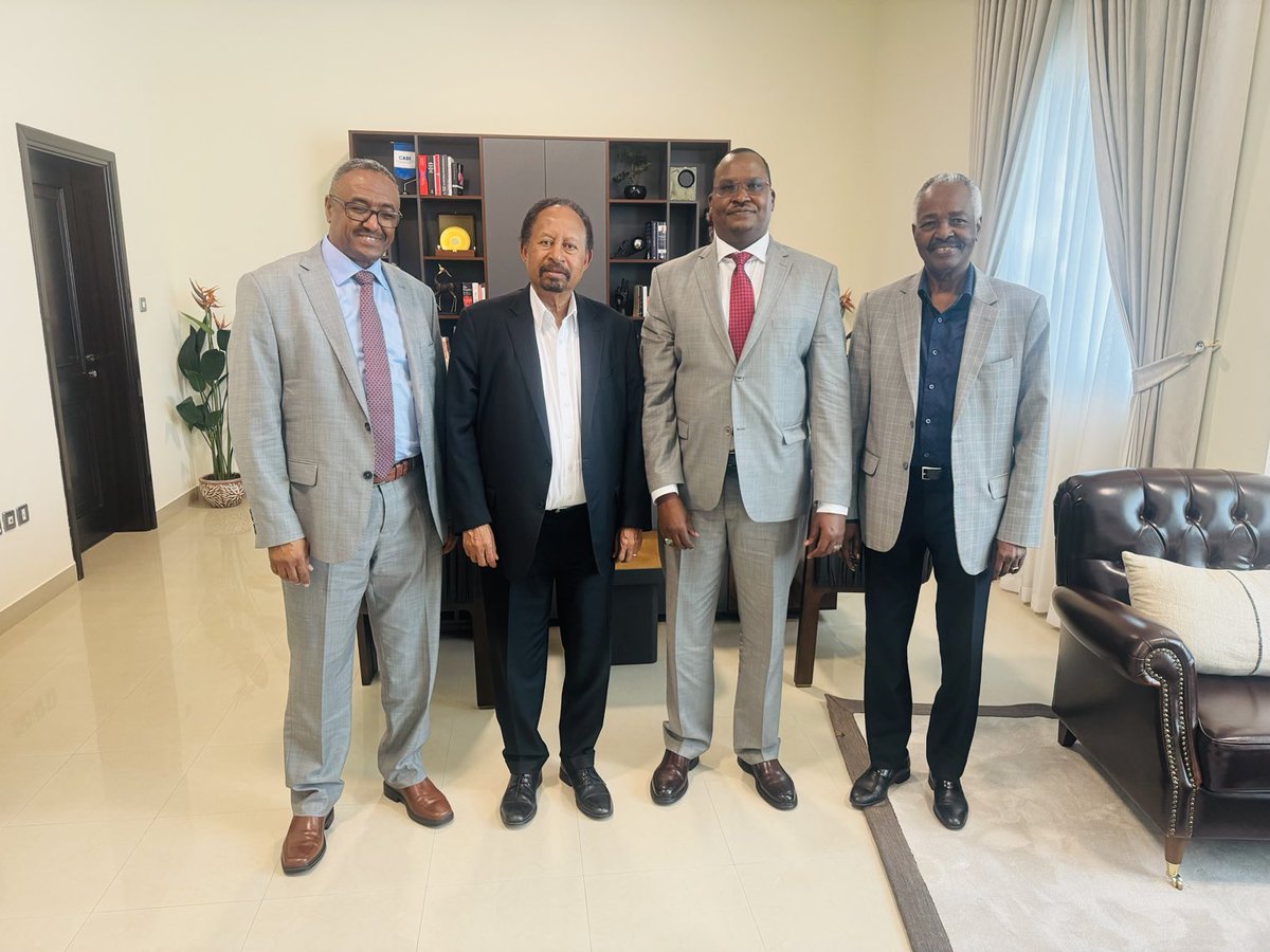 IDEA team is very pleased to meet with Sudanese former PM Dr Hamdok and his team in Abu Dhabi, UAE. Encouraged with his resilience and the determination to bring the country back to the path of democracy & stability ⁦@Int_IDEA⁩ ⁦@IDEA_Africa⁩ ⁦