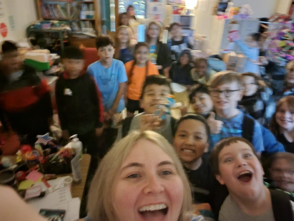 Just in case anyone was curious ALL of Ms Kati's bus kids can fit in my in office! It was a full house this morning! @eastfieldglobal @KSmithStemLady #relationshipsmatter #fullhouse