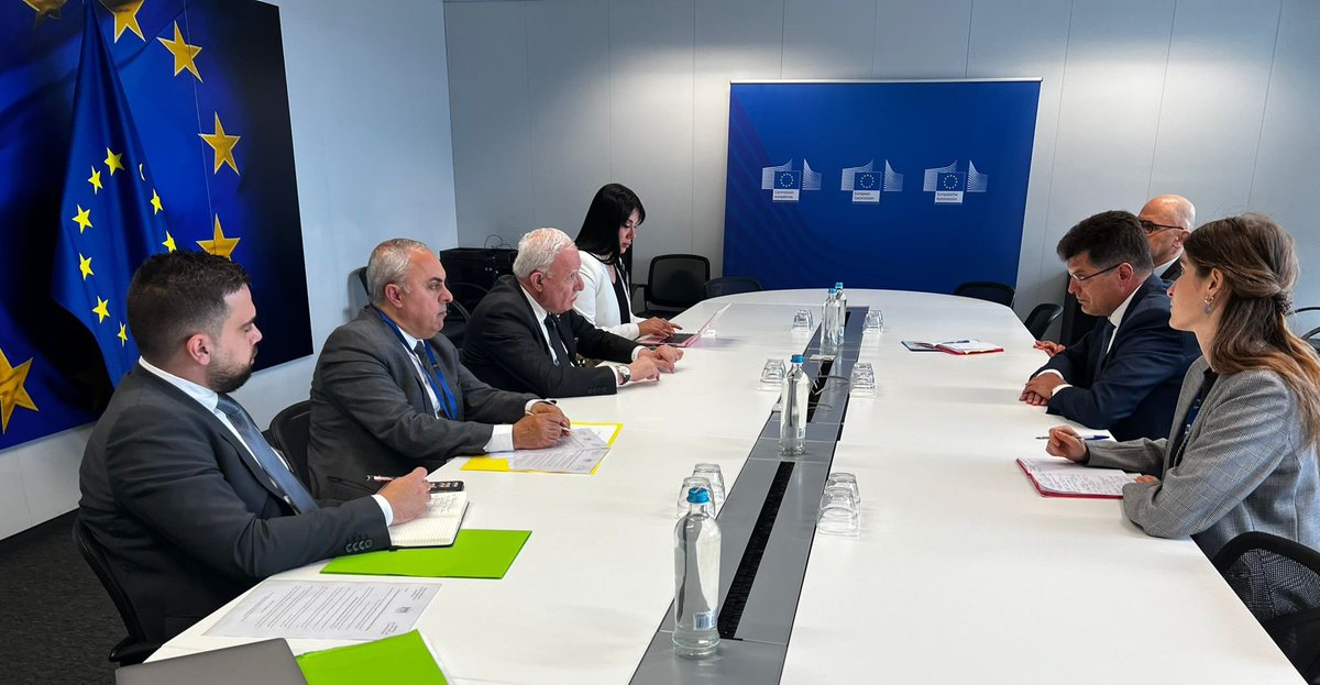 🇪🇺🇵🇸 Honored to accompany the Special Envoy of President Abbas and his adviser for international affairs Dr. Riad Malki during his official visit to Brussels. During the visit, H.E Malki engaged in thorough discussions with the High Representative of the EU for Foreign Affairs