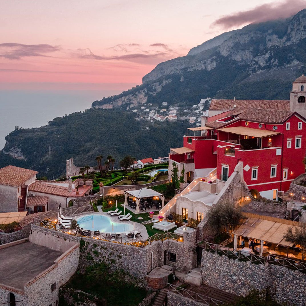 A HISTORICALLY INSPIRED CONTEMPORARY HOTEL View from the highest terraces and the oldest Amalfitan town of Scala. campanica.blogspot.com/2024/05/a-hist…
----
#AmalfiCoast #Scala #boutiquehotel #restaurant