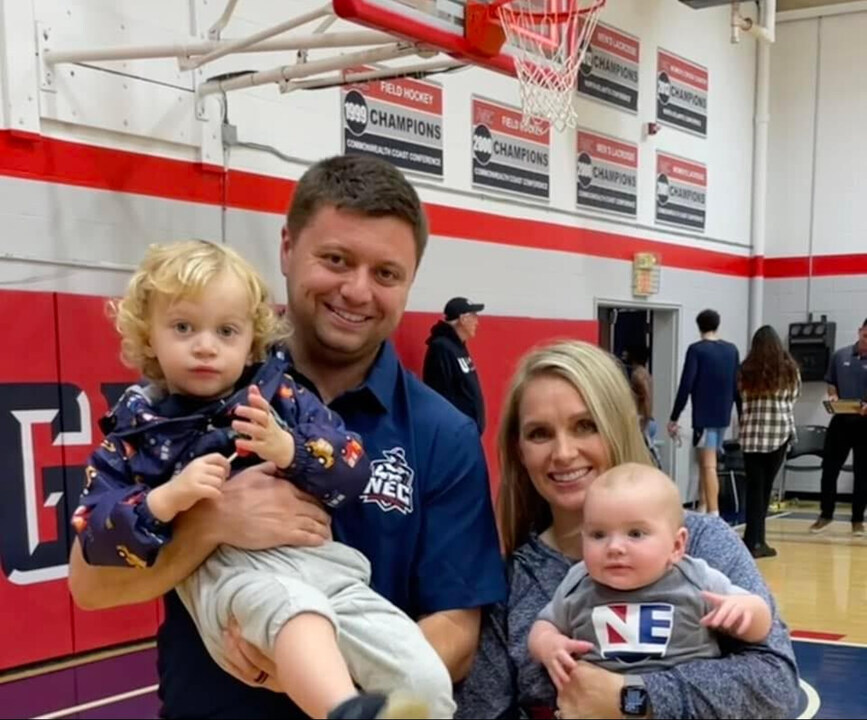 Happy NEC Spirit Wednesday everyone! 🥳 Say hello to Shannon Sciria and his adorable family! Shannon is New England College's Associate Director of Career & Life Planning and the Assistant Men’s Basketball Coach! 🏀 @NEC_Athletics #NewEngCollege #CollegeSpirit #BestPlaceToWork