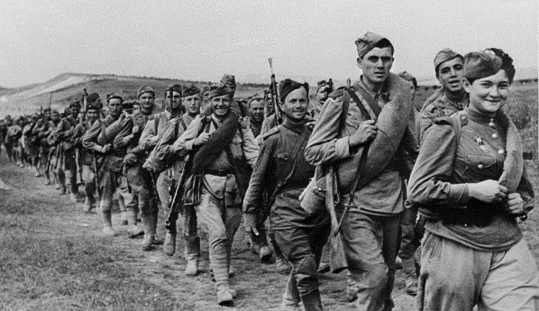 Siempre es bonito recordar como el Ejército Rojo de Obreros y Campesinos de la URSS aplastó al nazifascismo.