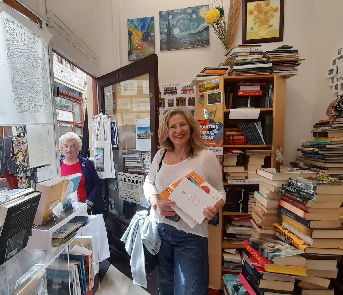 Thank you Liz and Peg for this great pic, and please note how Liz has bought a new copy of Take Me Up The Lighthouse by ace poet @PoetDeanwilson6 xxx