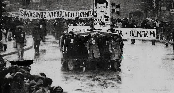 "Ölenler öldü, kalanlarla muzdarip kaldık Vatanda hor görülen bir cemaatiz artık"
#HacettepeKandilDeğildir