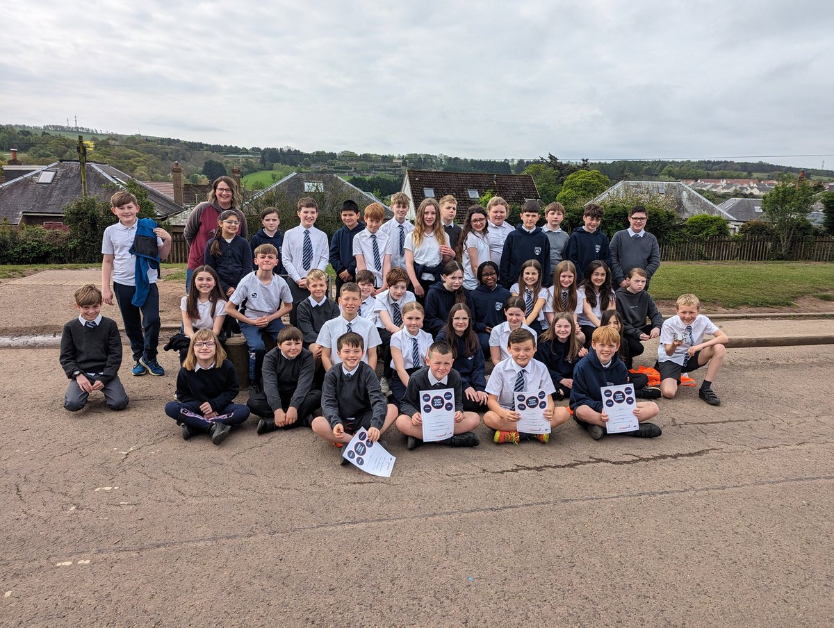 Thrilled to present @ViewlandsPS with silver award and YSL certificates for their incredible entry to the Air Race Challenge today! Congrats to all pupils and staff for hard work, resilience, creativity and enthusiasm! #schoolsairracechallenge #AeroSpaceKinross #viewlandsprimary