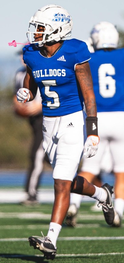 Amari Roberson @amariroberson5 @ San Mateo JuCo @CSM_Football picks up @GoCamelsFB Offer @coachTcsm