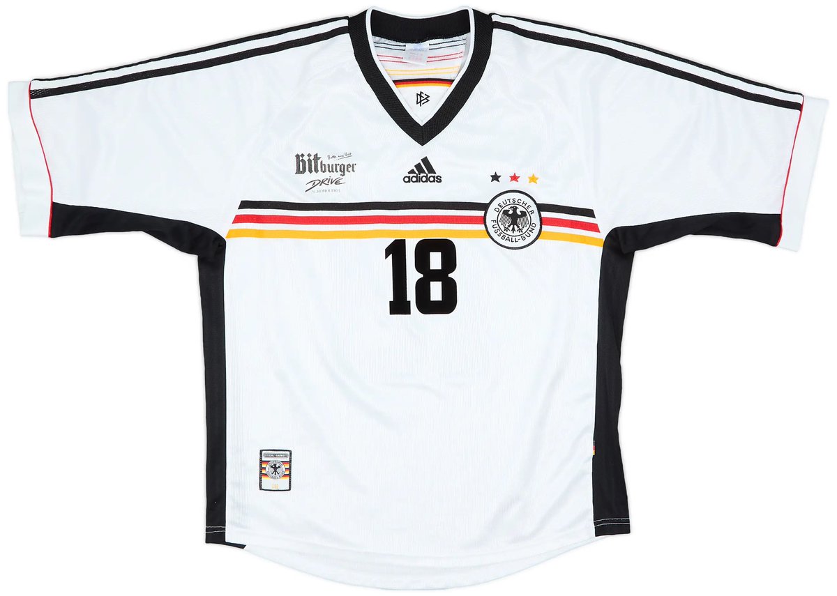 Any chance someone can help me with measurements for either a medium or large for this 1998 Germany kit? Sorry for the @ @lauraellison18 @amyalby2904 @FootShirtAndy @dawesy2801