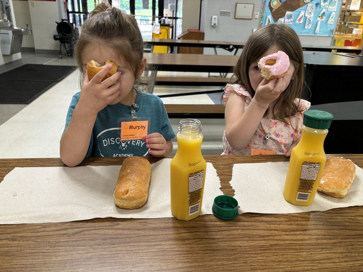 Our PTA has a silent auction fundraiser. One of these cuties won Breakfast with Mrs. Lambert and a friend. We loved a little time with just the 3 of us! #lisdpk