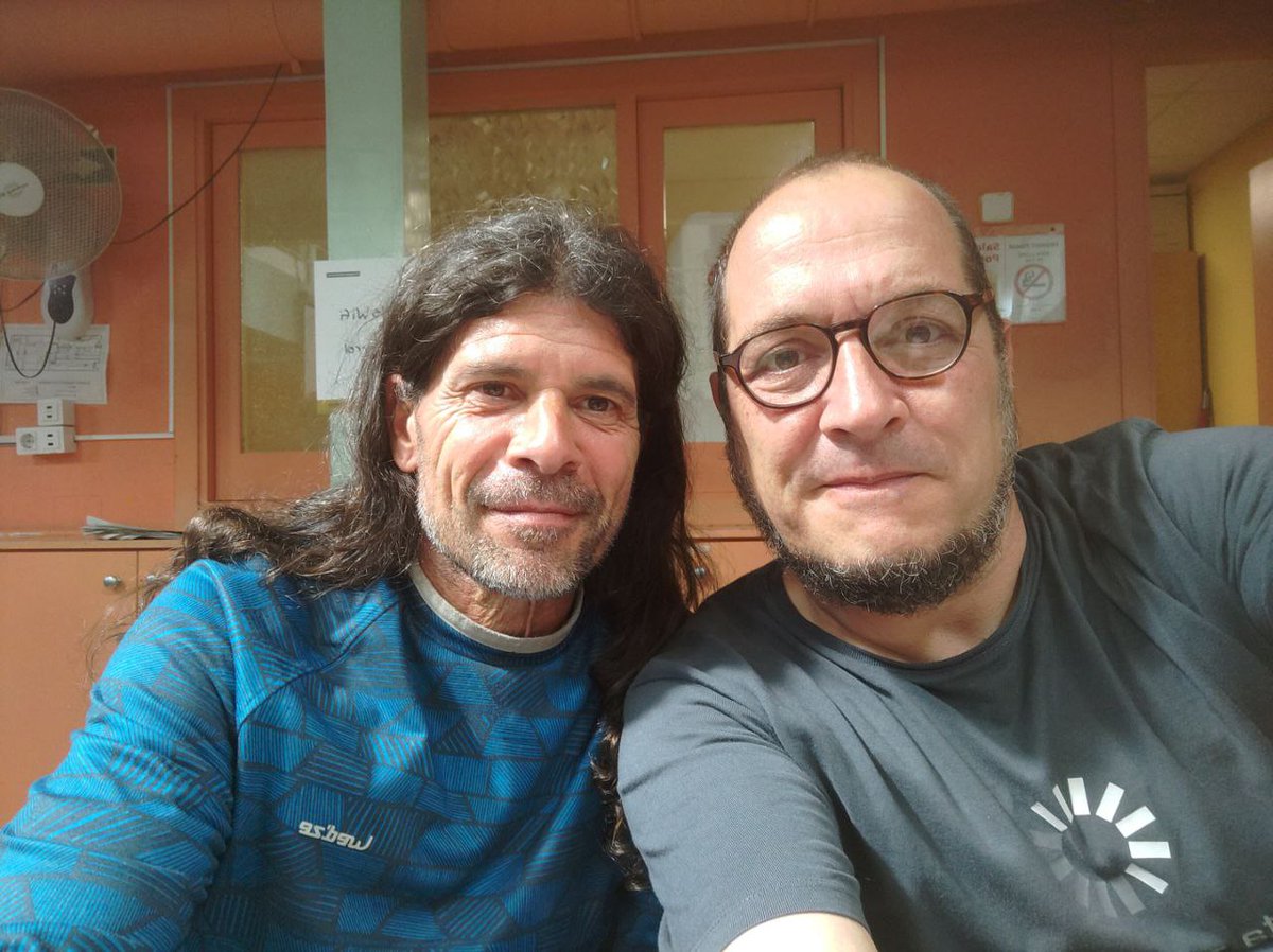 David Fernàndez 💚✊🏿 (@higiniaroig) on Twitter photo Entre 5 i 7 de la tarda, aquest compte serà de l'Esteve, persona sense llar fa 11 anys i net d'exiliats republicans. Prendrà part directa del debat #VotInvisible2024 organitzat per <a href="/ArrelsFundacio/">Arrels Fundació</a>, preguntat directament als candidats del 12M sobre polítiques de sensellarisme. Entre 5 i 7 de la tarda, aquest compte serà de l'Esteve, persona sense llar fa 11 anys i net d'exiliats republicans. Prendrà part directa del debat #VotInvisible2024 organitzat per <a href="/ArrelsFundacio/">Arrels Fundació</a>, preguntat directament als candidats del 12M sobre polítiques de sensellarisme.
