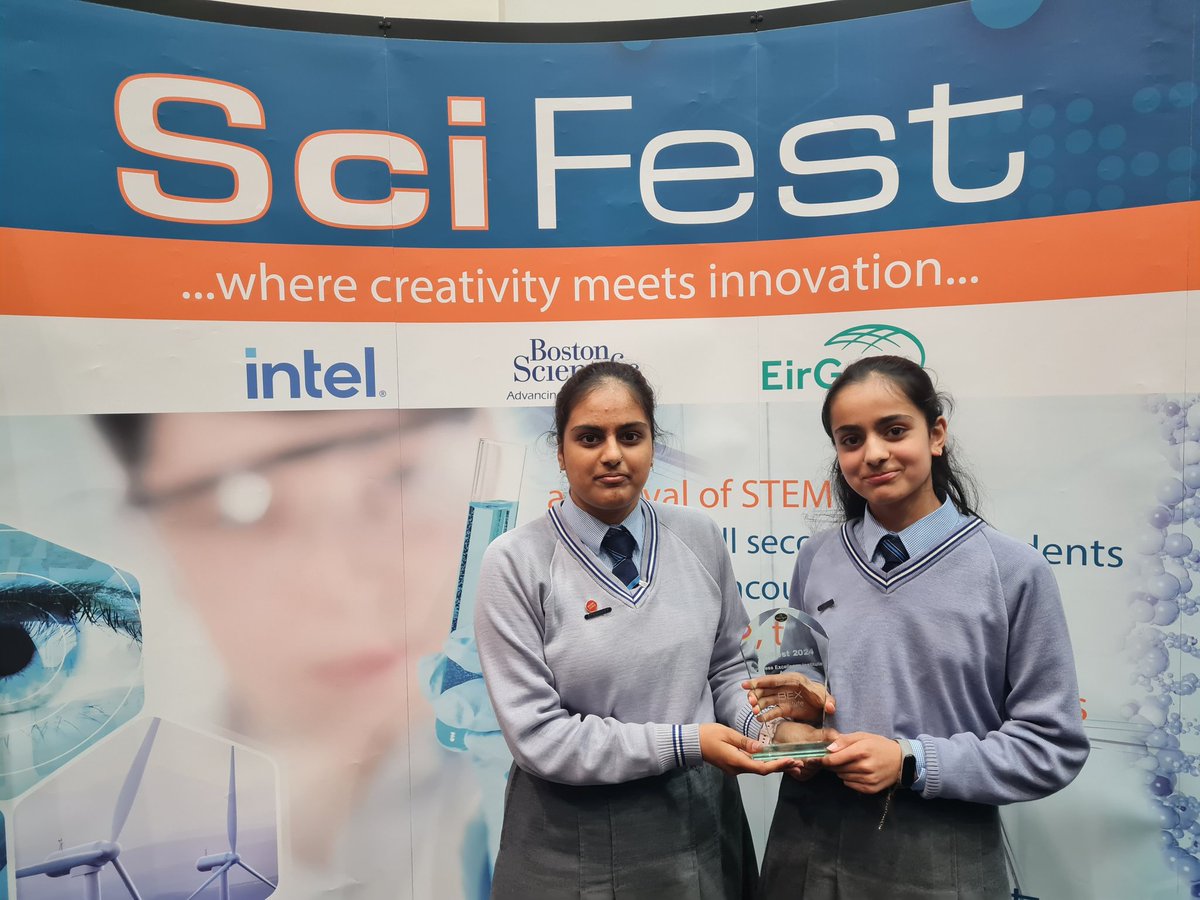 Congratulations to our wonderful students from 1st and 4th year, who won the Business Excellence award at @SciFest4STEM in @DCU today.