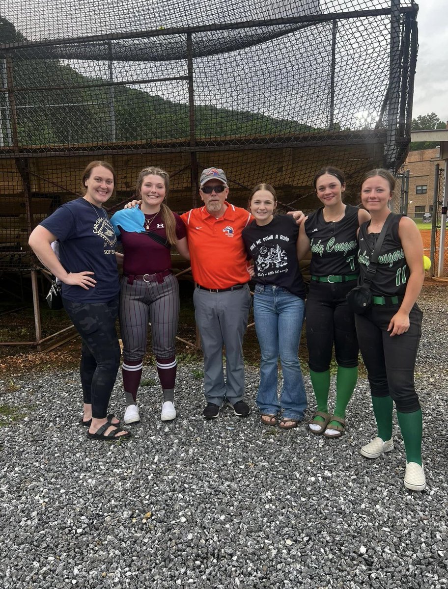 Sophomore season is in the books. Had travel team family on the field with me, playing against me, and in the stands! #FamilyForever #DiamondMineCarolinaChargers #MadiD2026