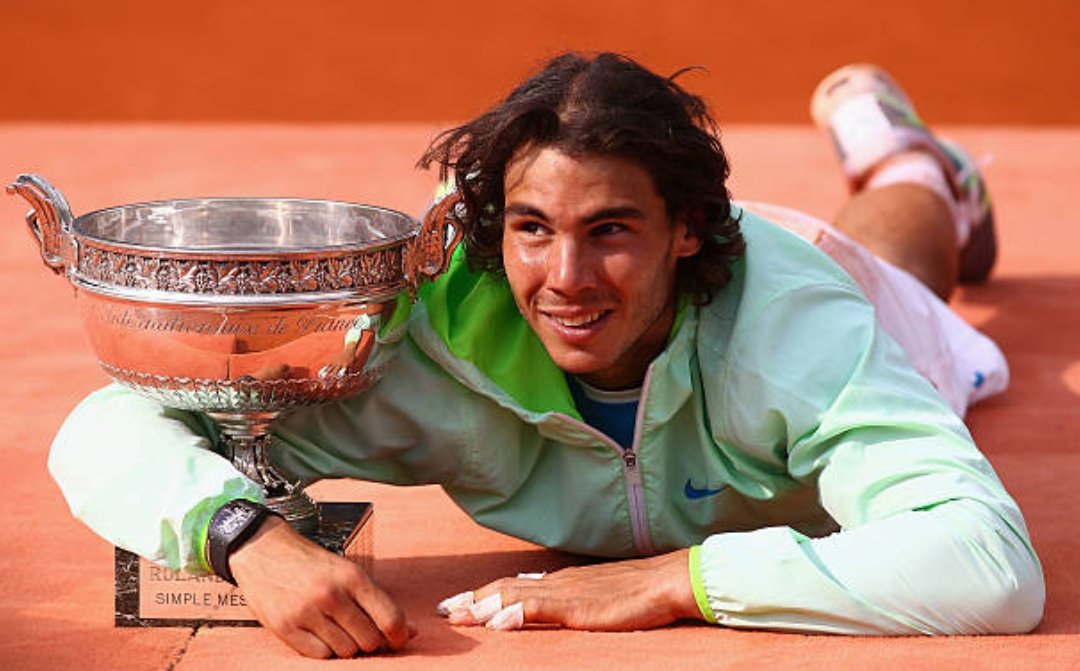 Rafael Nadal 2010 Clay Court Season:

- 22-0 W/L Record
- Only player ever to win Monte Carlo, Madrid, Rome and French Open in the same year
- Won 51 of 53 sets (only lost one to Almagro in Madrid and Gulbis in Rome)
- 8-0 against Top 20 players

😮🙌