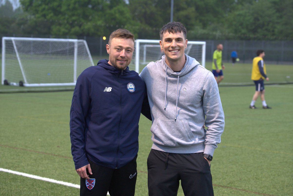 Sundays video is from the penultimate training session @braintreetownfc ahead of their play-off final victory!!

🗣️ Full-Time to Part-Time Freddie Sears
📋 How They Prepared For The Final 
⚽️ The Sacrifices Made At This Level

#nonleague #football #playofffinal