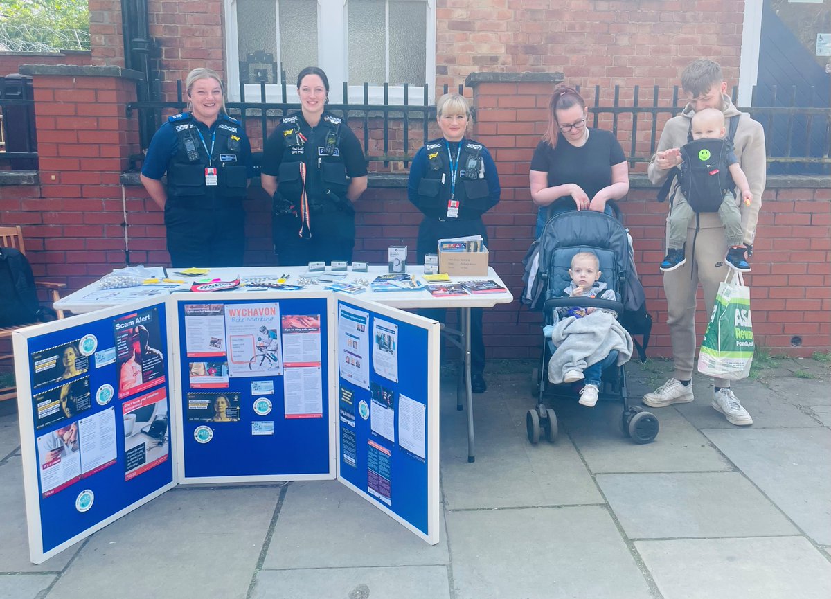 The Team held a surgery outside Asda, Pershore this afternoon. A few of the issues raised were e-scooters, Burglaries and Anti-Social Behaviour. . Whilst we were there two e-scooters went passed, the team know who were on them and these will be seized ASAP! 🛴 👮🏼 3879