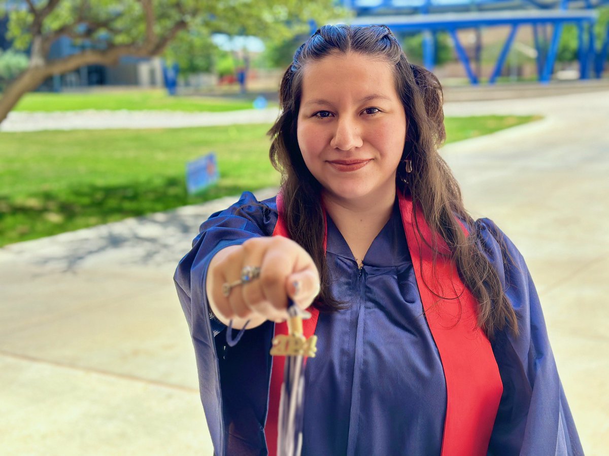 Today, the @OdessaCollege team proudly honors Jalynn Zavala, a #PositivelyOC Scholar who will graduate this weekend. Her future looks very bright and she says, “Going forward I plan to spread as much positivity in our community as I can. I want to help others and alleviate their