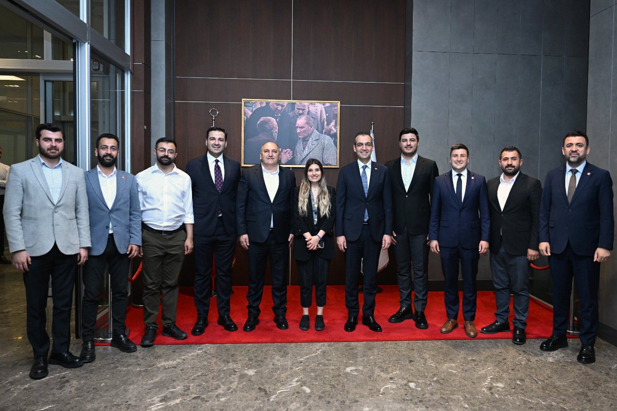 Parti Meclis Üyelerimiz, Kars İl Başkanımız ile birlikte Şişli İlçe Başkanımız @tamerozcanli ‘yı ve Şişli Belediye Başkanımız @REmrahSahan ‘ı ziyaret ettik.
