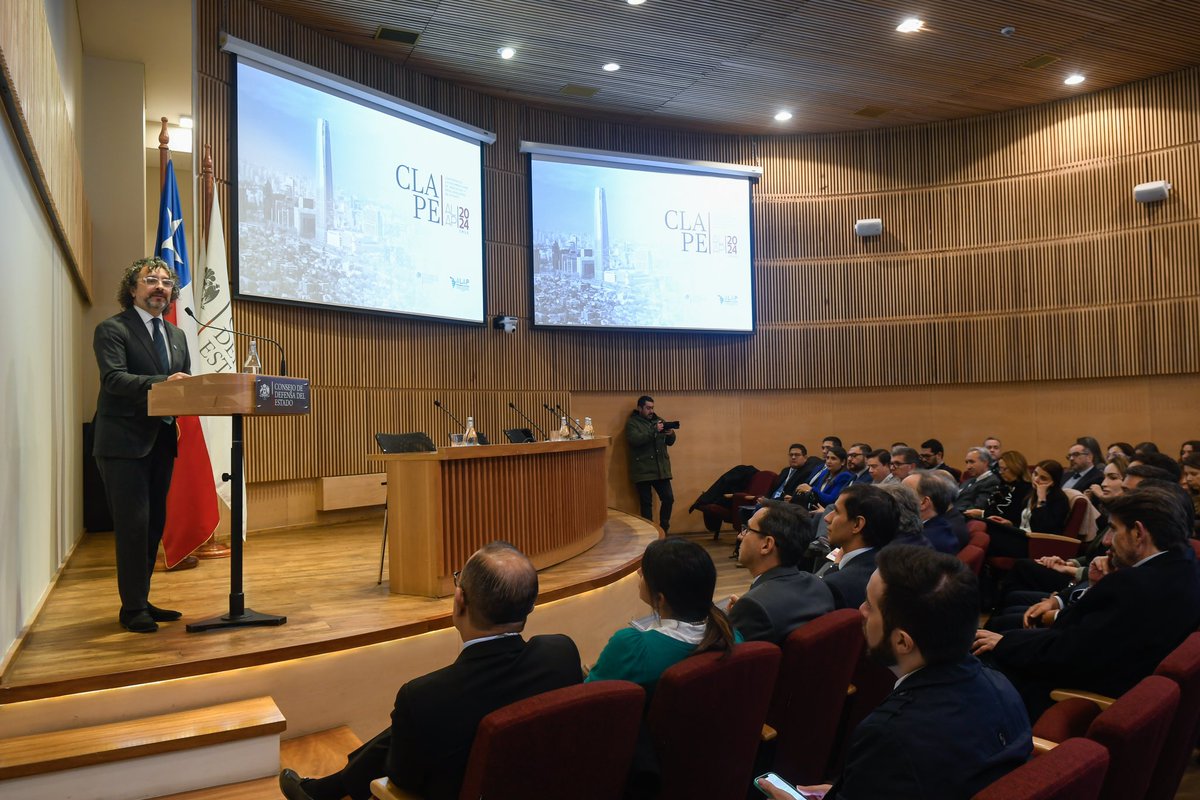 Con la bienvenida del Presidente del CDE, Raúl Letelier, y el Ministro de Justicia, Luis Cordero Vega, ha comenzado la II Conferencia Latinoamericana de Abogacías y Procuradurías de Estado, CLAPE 2024, en Santiago. #Chile