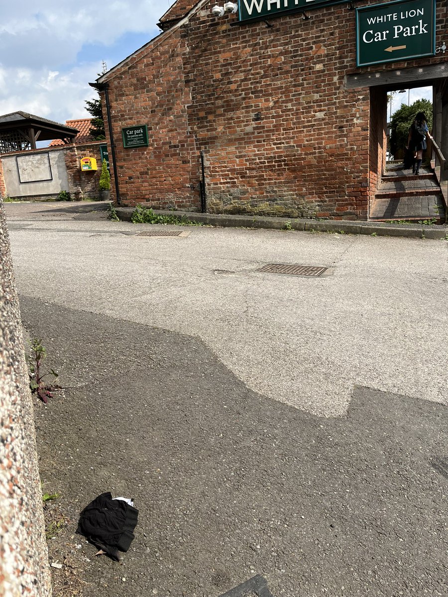 Gabriele Neher (@gabrieleneher) on Twitter photo This week’s instalment of randomly discarded boxers showcases the public car park where my club’s weekly trail sessions start <a href="/RunningisBS/">Running is Bullshit Podcast</a> Coincidence? Conspiracy? You decide. This week’s instalment of randomly discarded boxers showcases the public car park where my club’s weekly trail sessions start <a href="/RunningisBS/">Running is Bullshit Podcast</a> Coincidence? Conspiracy? You decide.