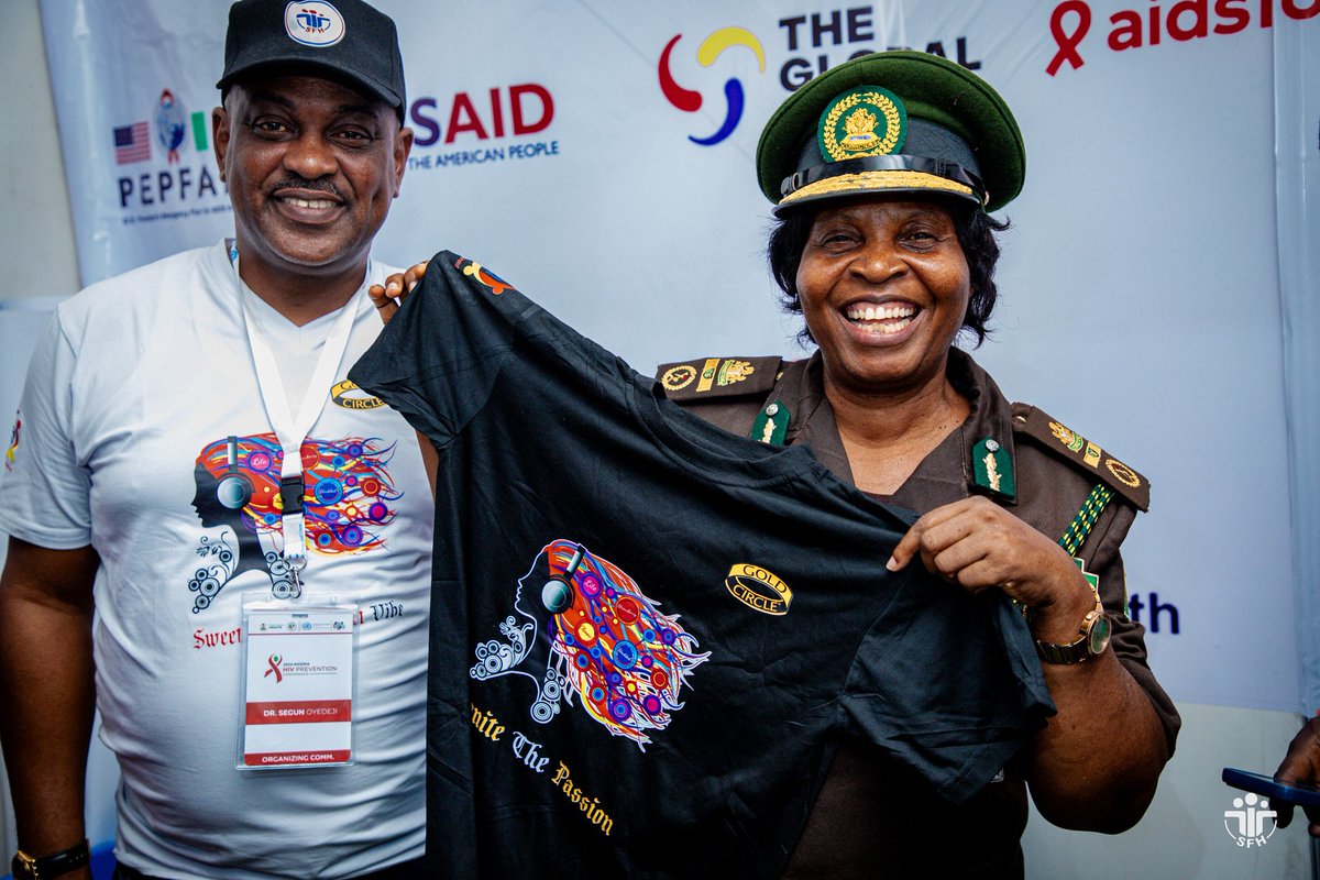 #PhotoSpeaks from the ongoing Nigeria #HIVPreventionConference24 We are happy to see the DG of @NACANigeria, Dr Temitope Ilori @drtemitopeilori, and the Country Director of @UNAIDS Nigeria, Dr Leo Zekeng, @LZekeng visit our exhibition booth.
