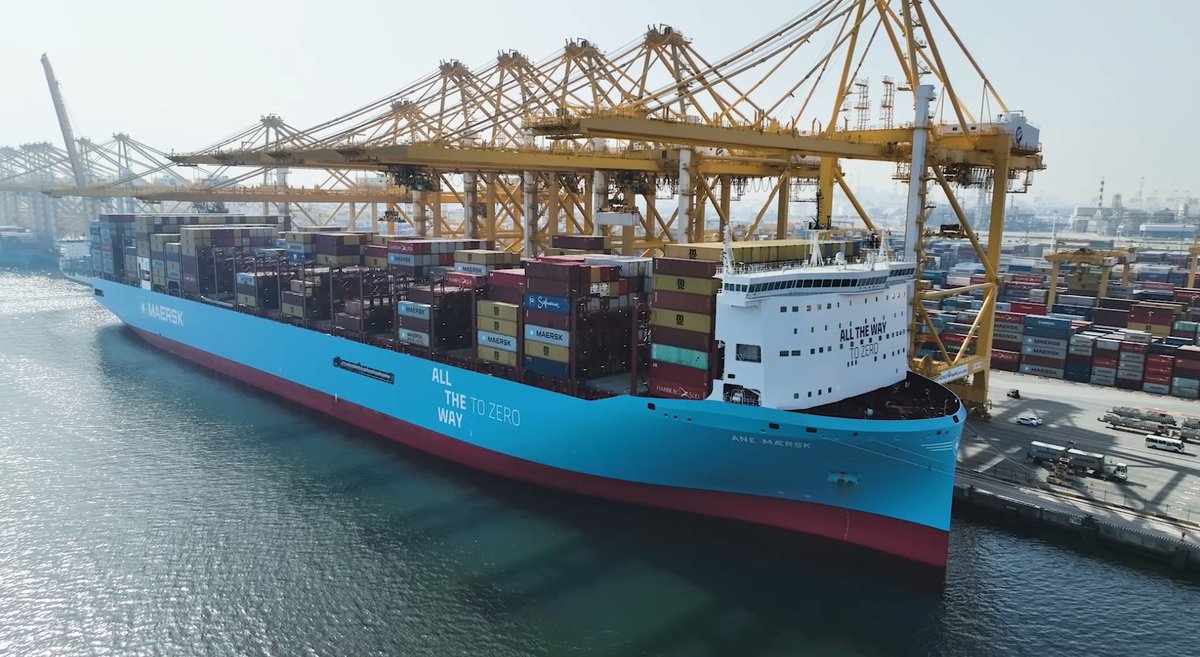 .@DP_World welcomed A.P. Moller - Maersk’s (Maersk) first large vessel that can run on green methanol for the very first time at Jebel Ali Port. Ane Maersk underscores Maersk’s ambition to achieve net zero greenhouse gas emissions by 2040. Jebel Ali Port is a global trade hub…