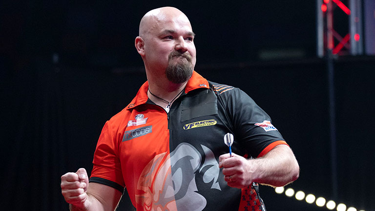PDC ET8 QUALIFYING FINAL ROUND QUALIFIED! ✅ KAREL SEDLACEK 6-2 Jamie Hughes Karel is off to Leverkusen! He will be at the European Darts Open in June, after averaging 91.88 in his win over Yozza. Well done Kaja!