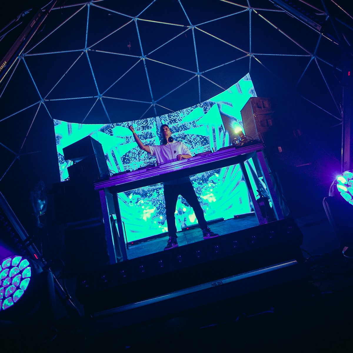 emigalvan's tweet photo. Muchas Gracias Metropolitano #Rosario!!
No veo la hora de volver y hacer un Extended Set.
Nos vemos pronto :) https://t.co/OTs81r7aTT